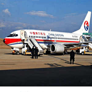 徕宁空运公司航空快运业稳步发展的原因是什么？